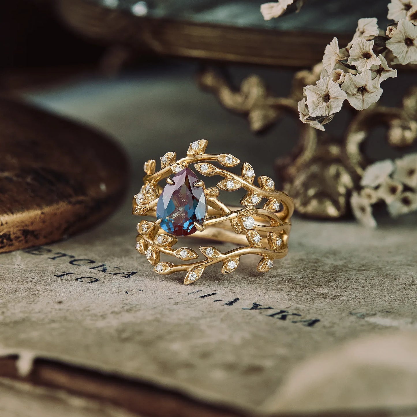 Pear Alexandrite One - stone - leaf Enhancer Ring Set