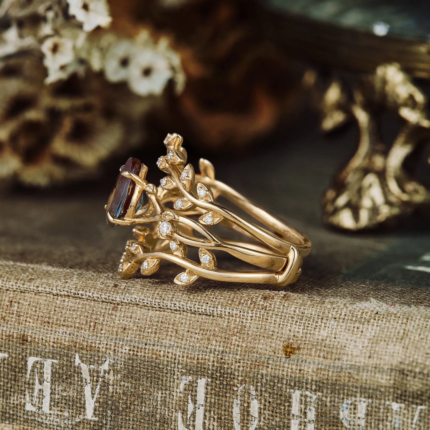 Pear Alexandrite One - stone - leaf Enhancer Ring Set