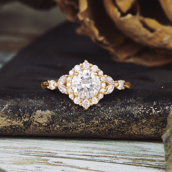 GemsMagic Gorgeous Moissanite Halo Engagement Ring