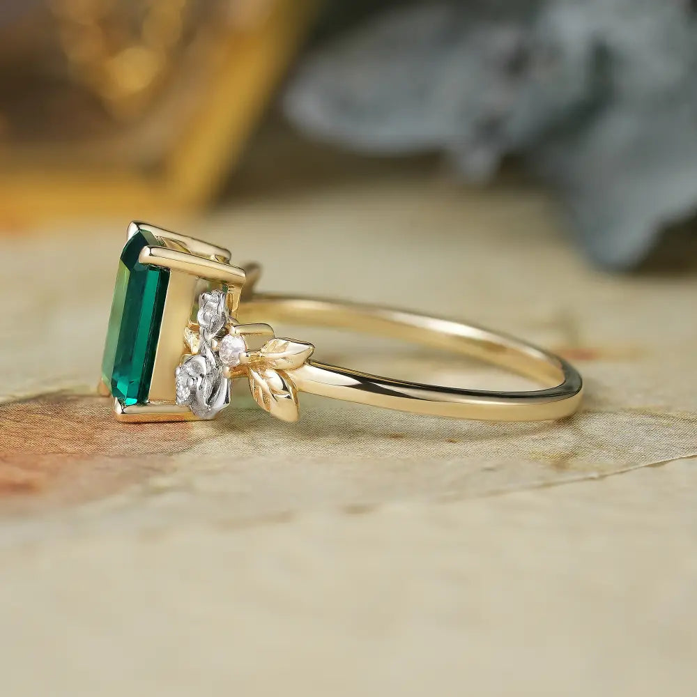 Rose Blossom: Vintage Two-Tone Emerald Ring - Trinity - GemsMagic