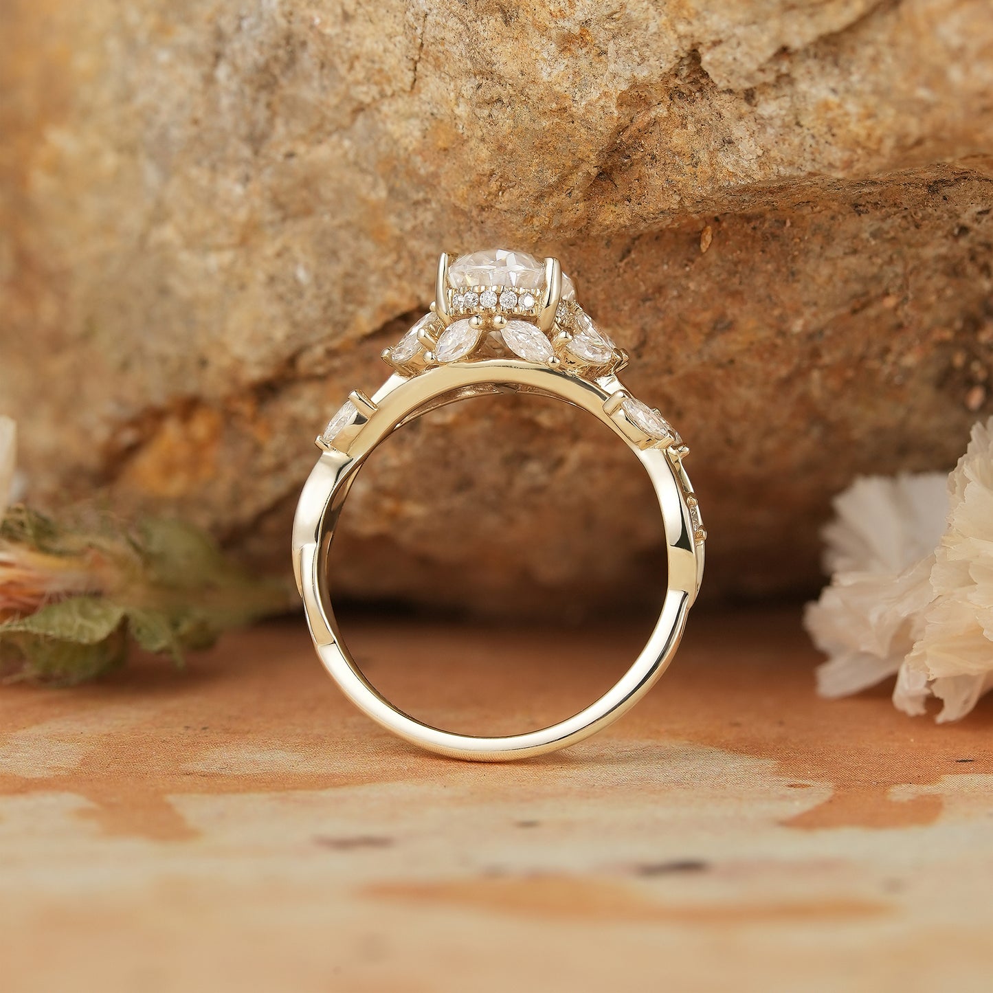 Oval Moissanite Engagement Ring-Calista - GemsMagic