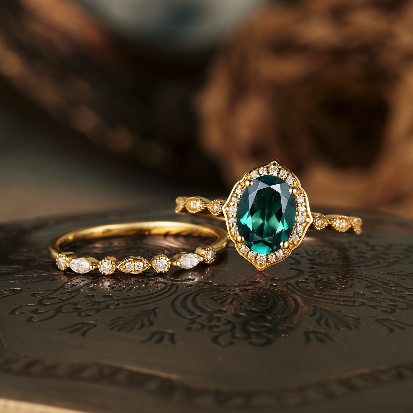 GemsMagic Vintage Emerald Halo Ring Set 2pcs