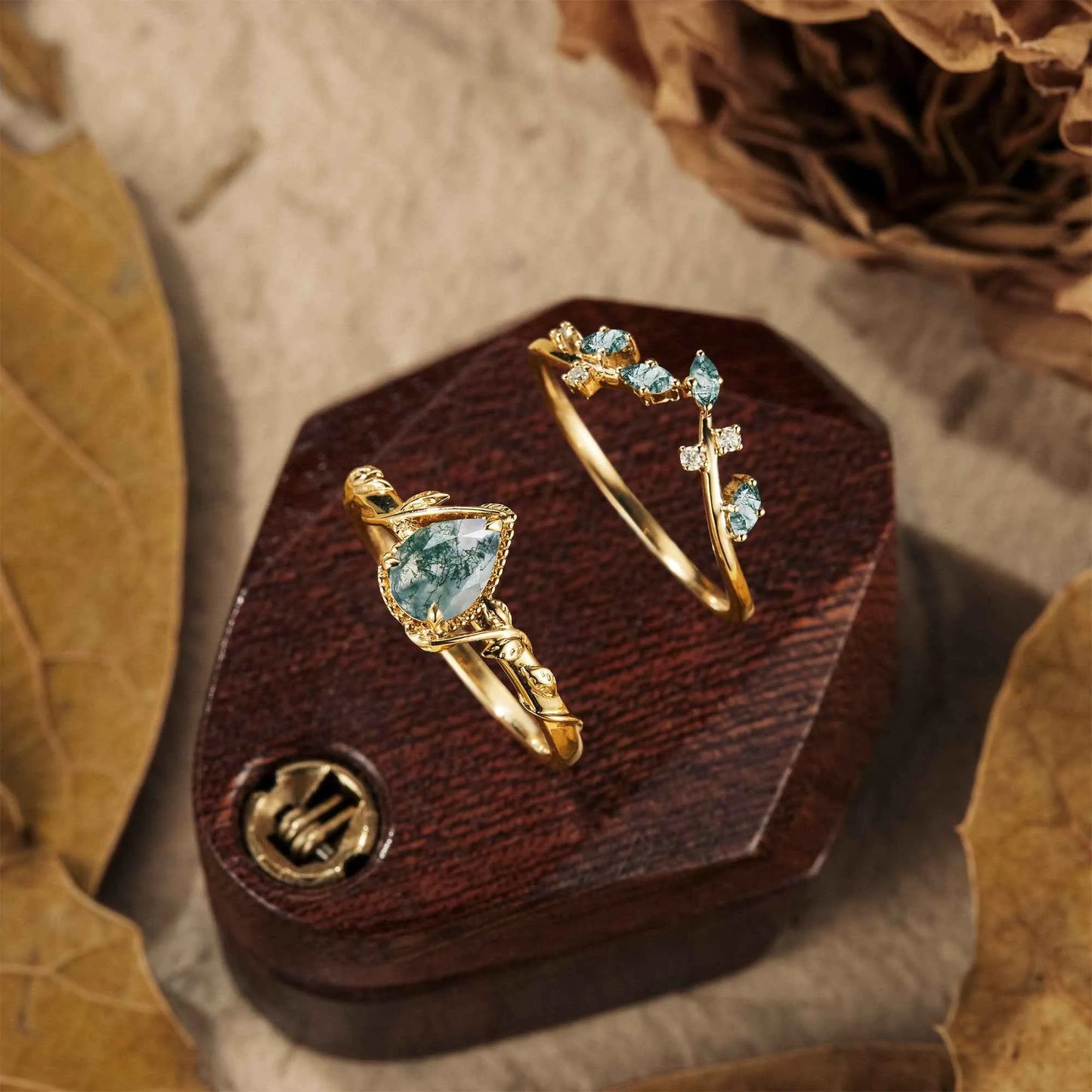 Pear Shaped Moss Agate Cluster Leaf Engagement Ring Set