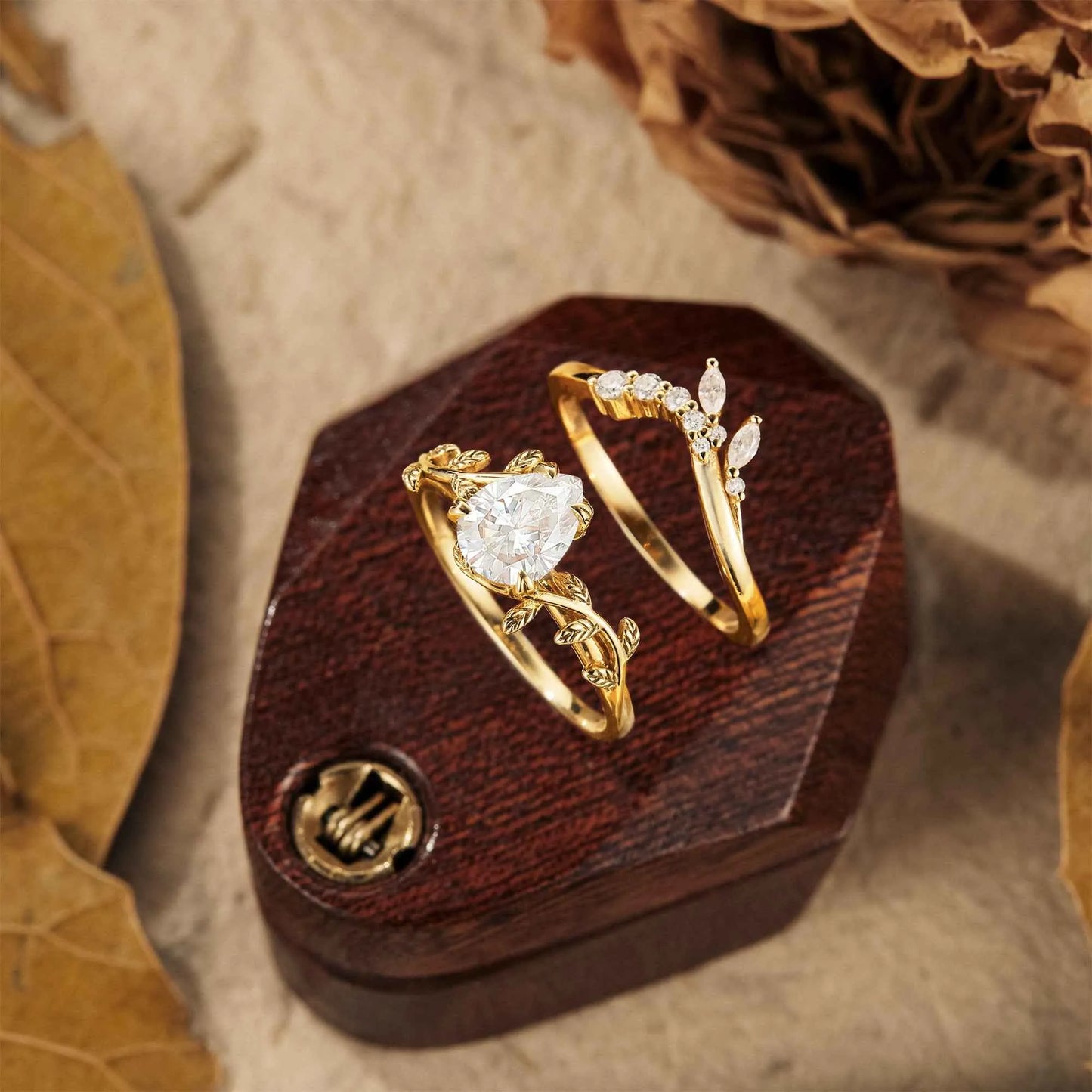 Moissanite Engagement Ring Set 2pcs