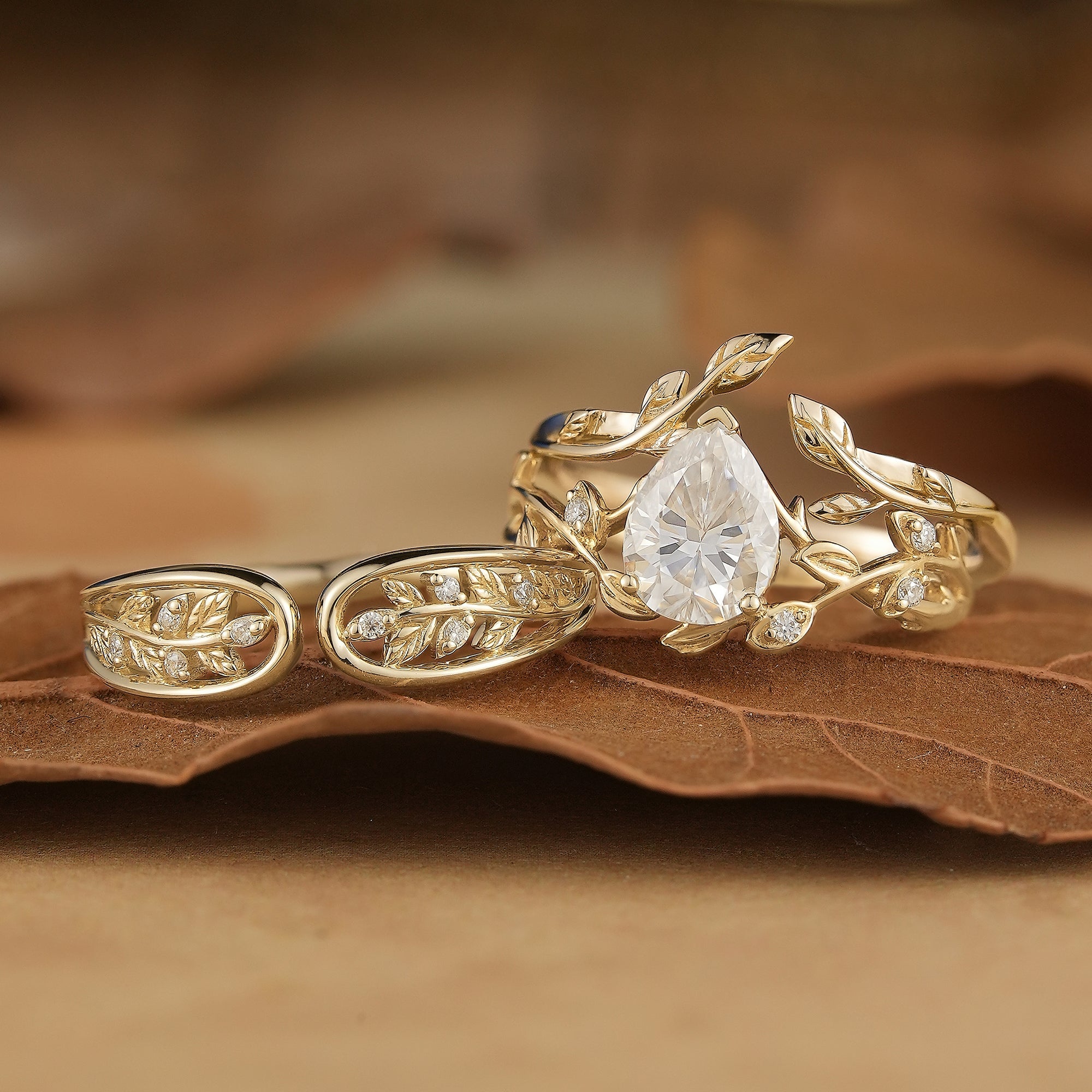 1.7ct Pear Moissanite Couple Ring Set 3pcs - Infinity Pair - GemsMagic