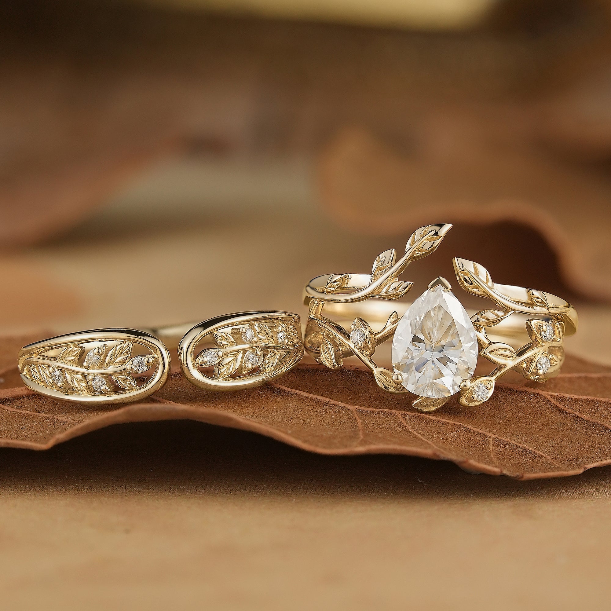 1.7ct Pear Moissanite Couple Ring Set 3pcs - Infinity Pair - GemsMagic