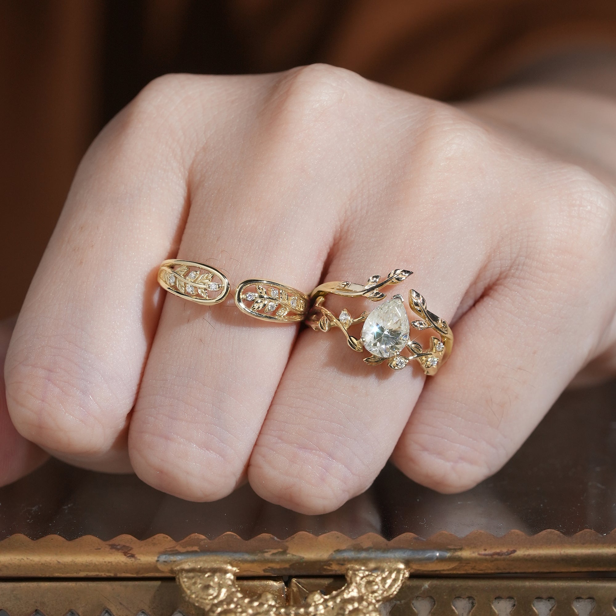 1.7ct Pear Moissanite Couple Ring Set 3pcs - Infinity Pair - GemsMagic