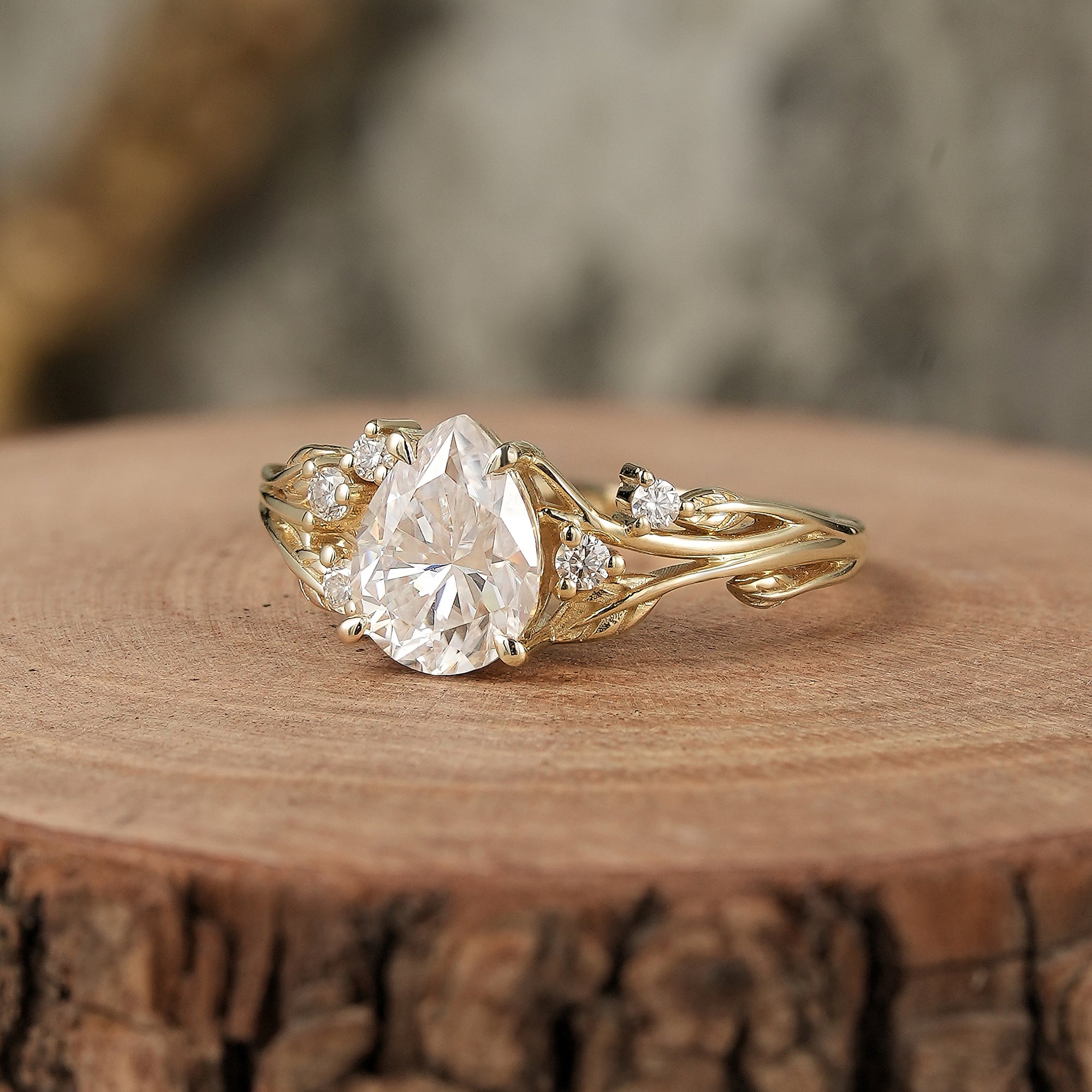 1.7ct Pear Moissanite Engagement Ring - Ayla - GemsMagic