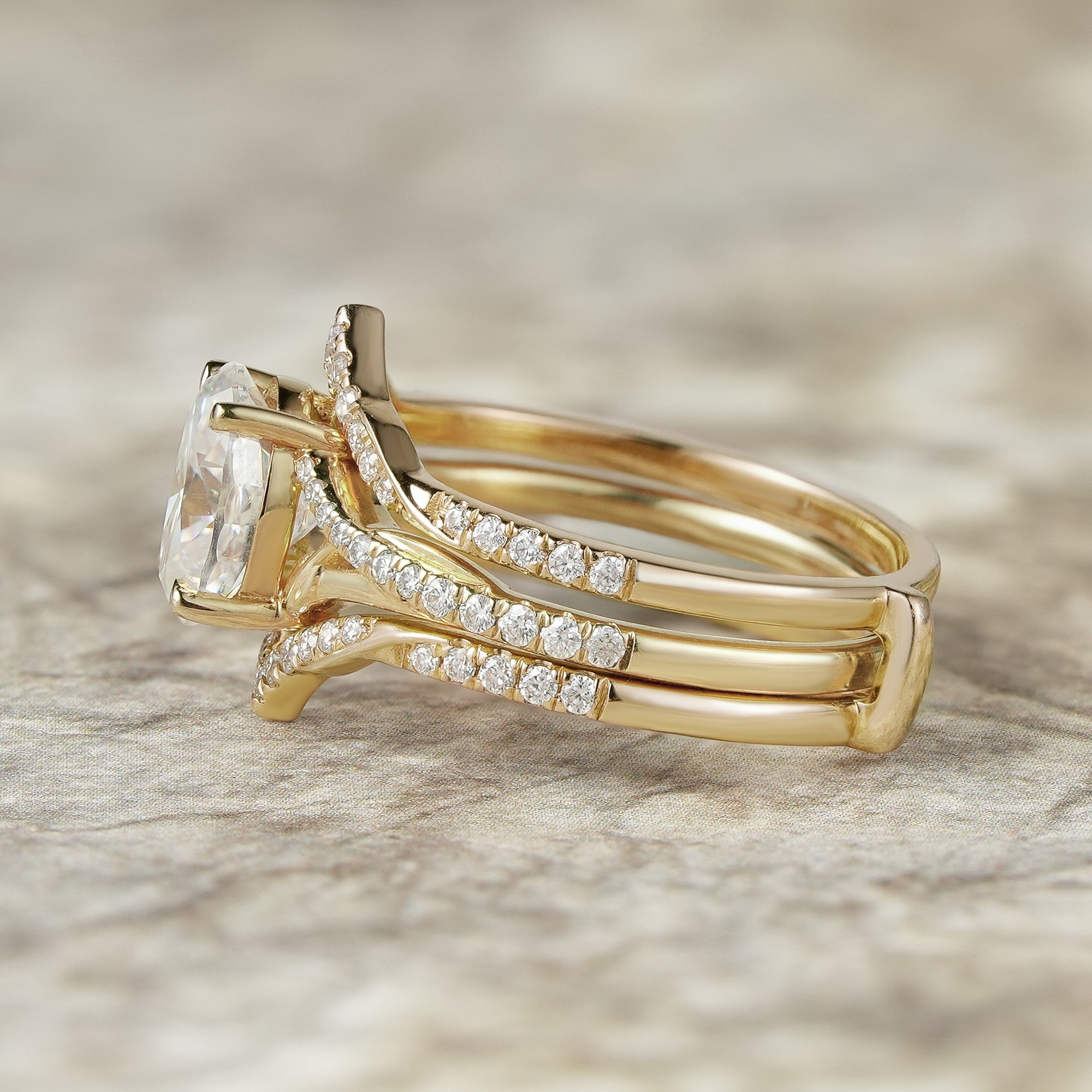 2pcs Oval - cut Moissanite Gold Ring set - Tindra - GemsMagic