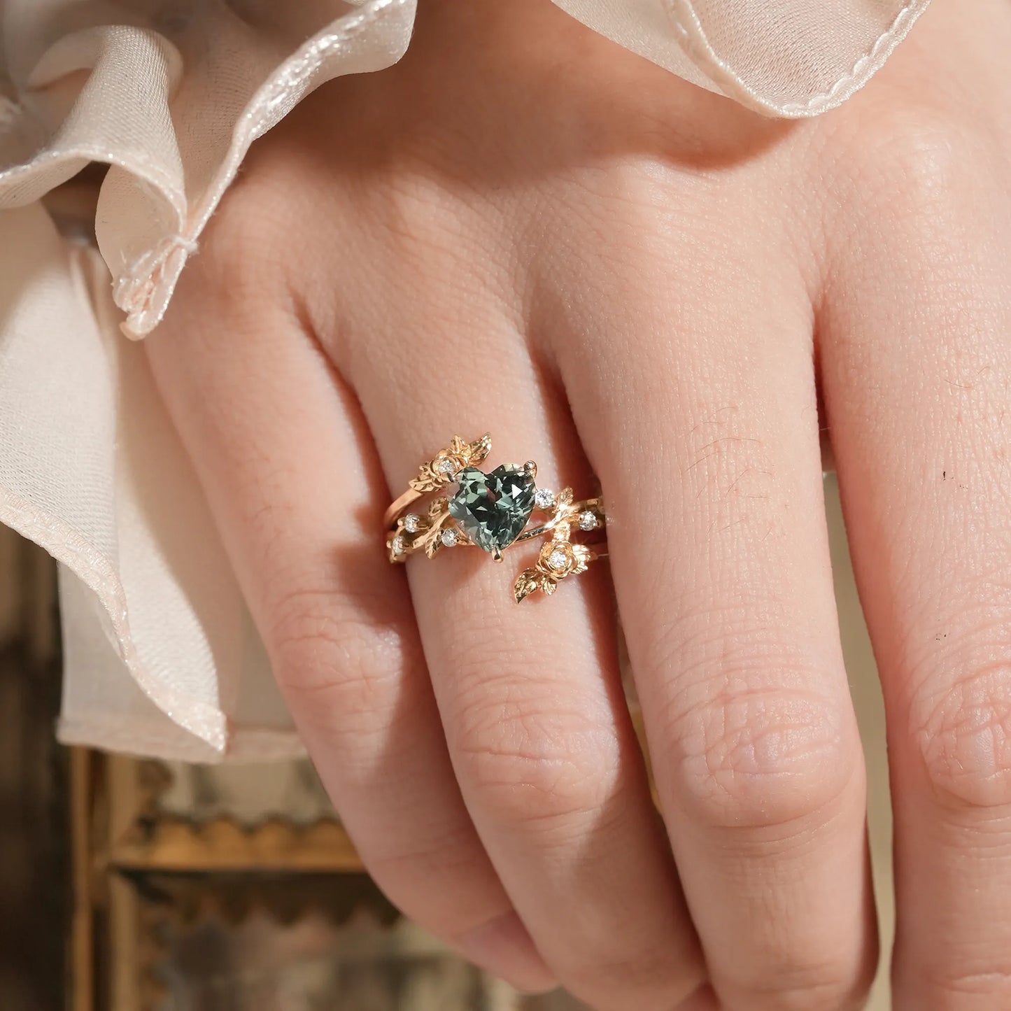 Heart Shaped Green Sapphire Leaf Engagement Ring Set