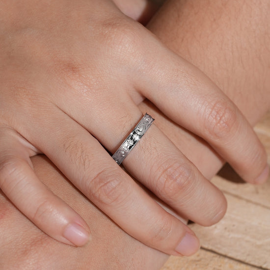 Moissanite Men's Band
