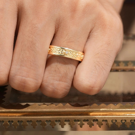 Vintage Men's Moissanite Leaf Band