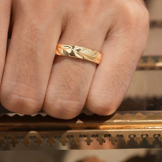 Vintage Men's Leaf Band 