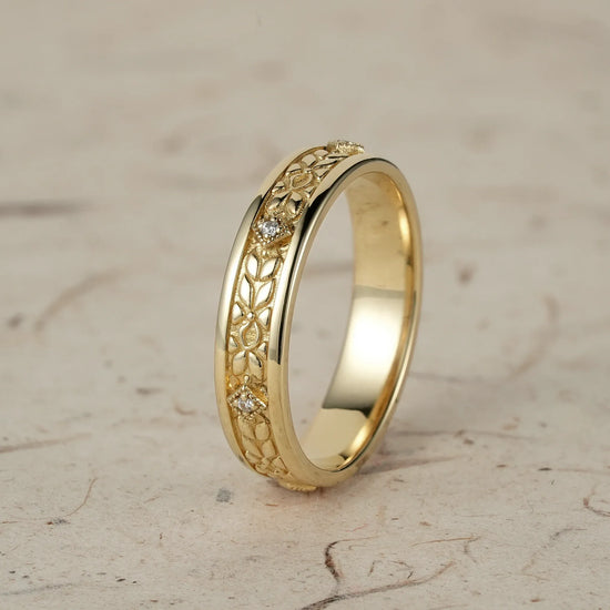 Vintage Men's Moissanite Leaf Band