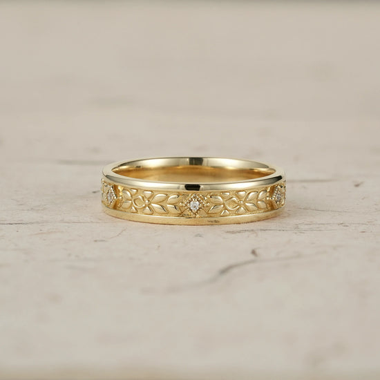 Vintage Men's Moissanite Leaf Band