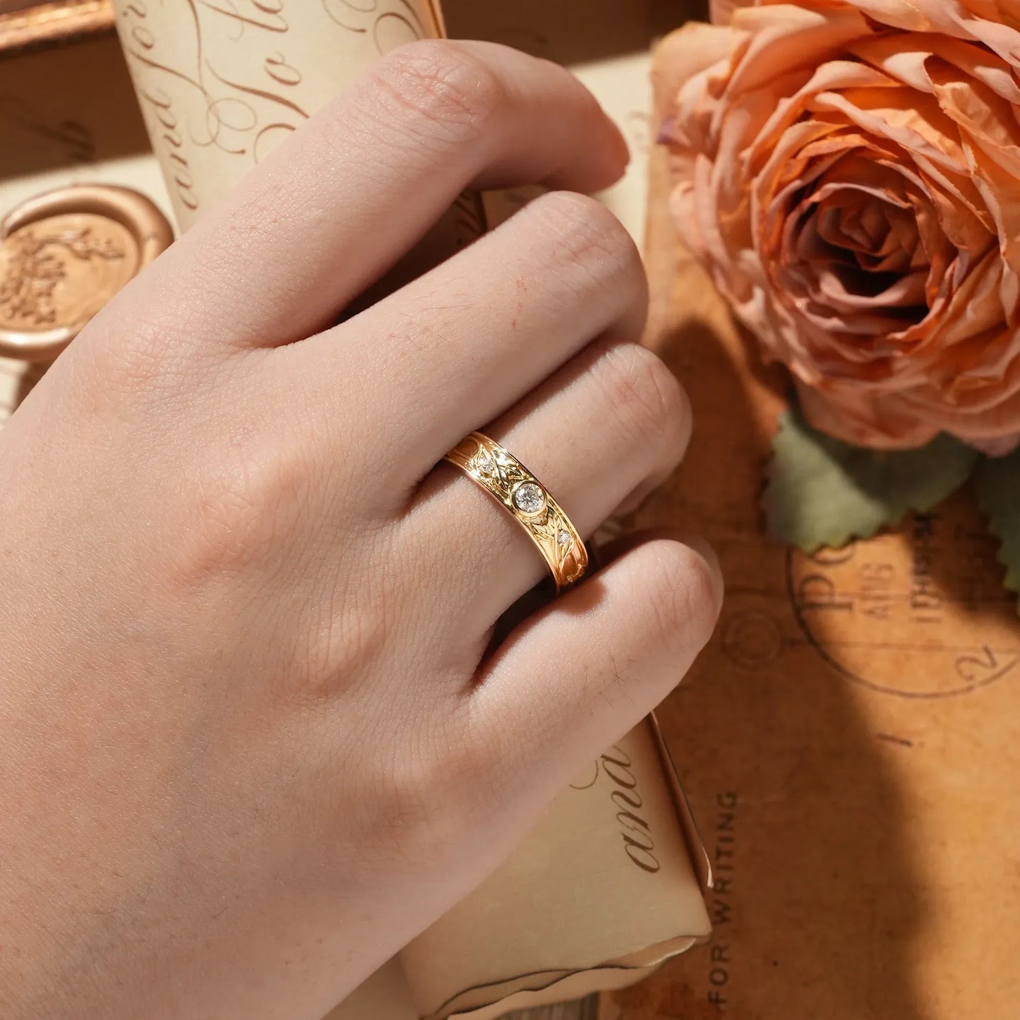 Men's Band with Moissanite