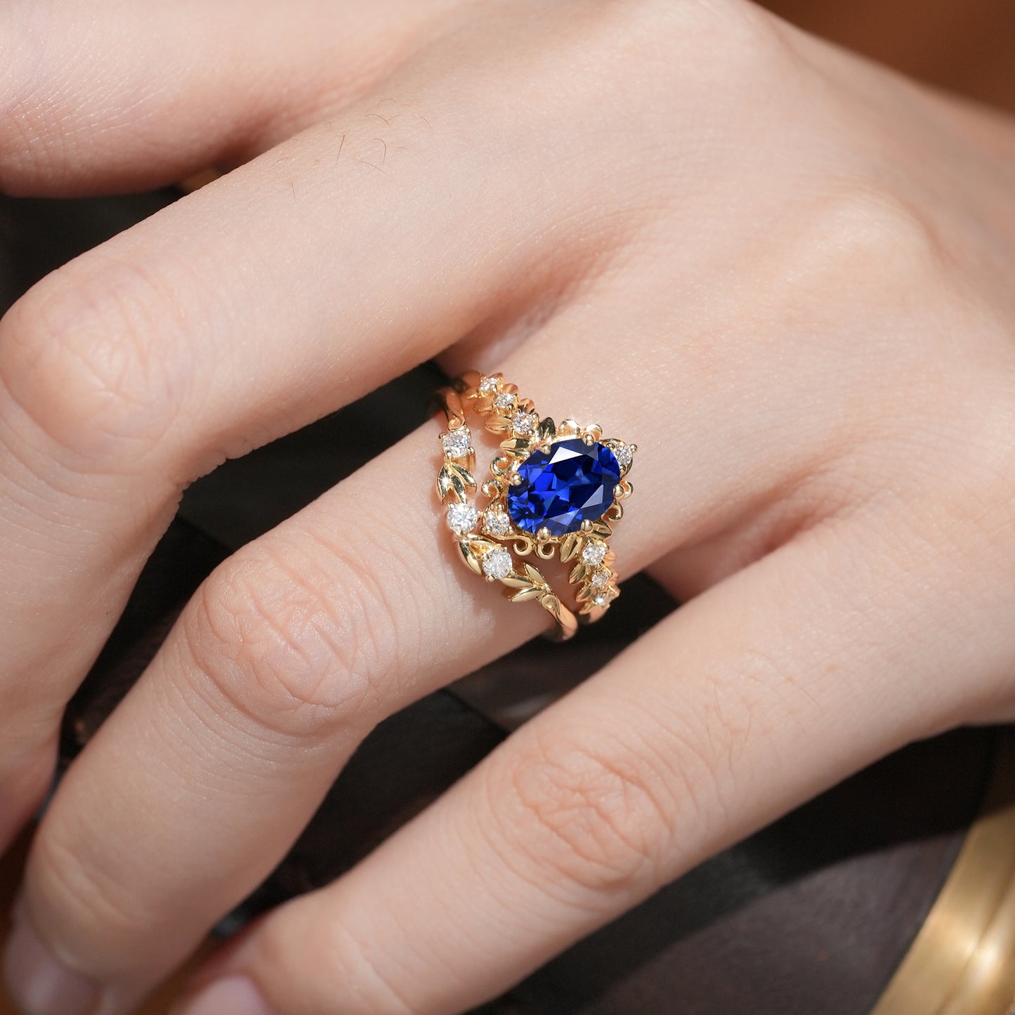 GemsMagic Oval Sapphire Leaf Ring Set - Calista