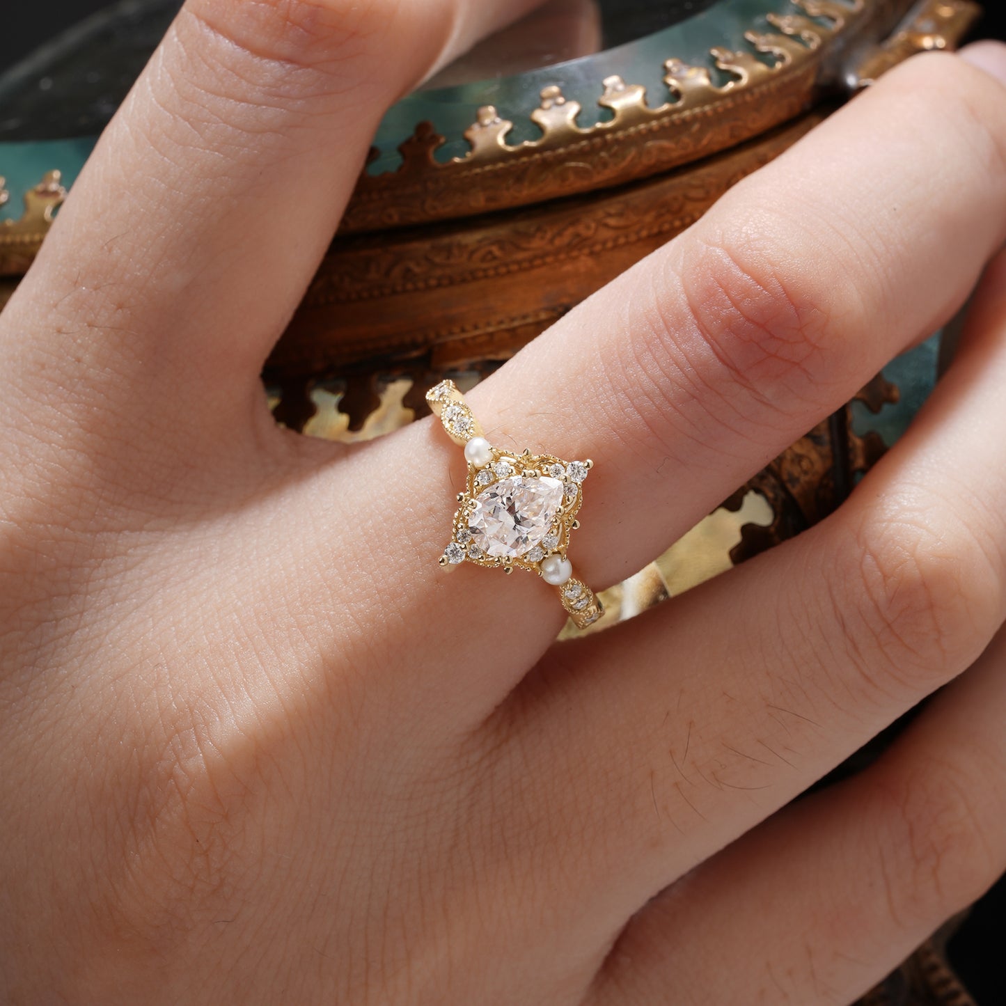 halo engagement rings