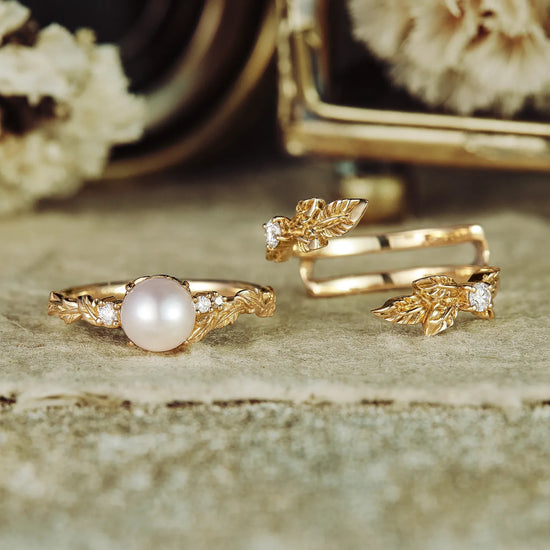 Leaf-Inspired Circular Pearl Engagement Ring Set