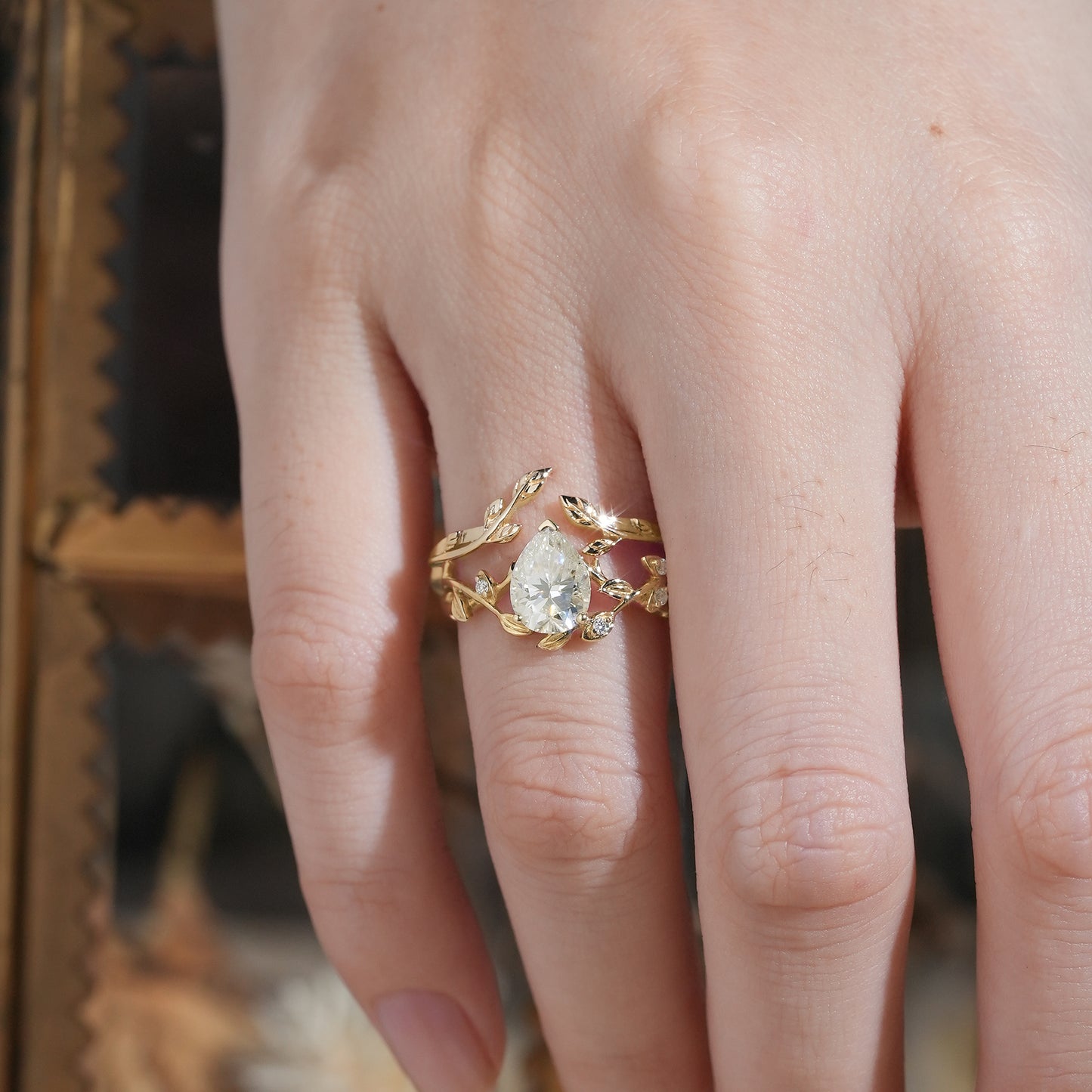 Moissanite Vine Shaped Design Bridal Set