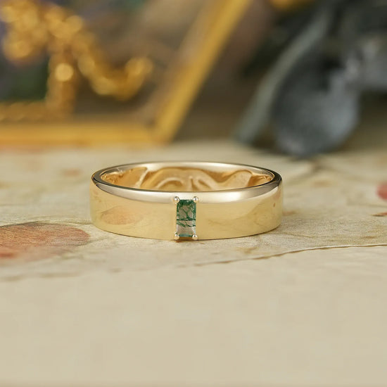 Moss Agate Band with Leaf Inner Engraving