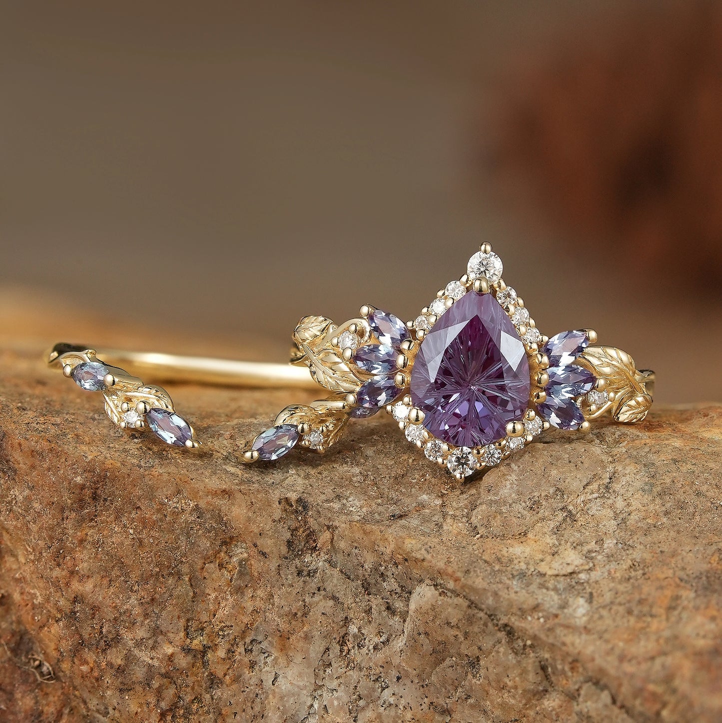 Alexandrite Halo Gold Ring Set 2pcs
