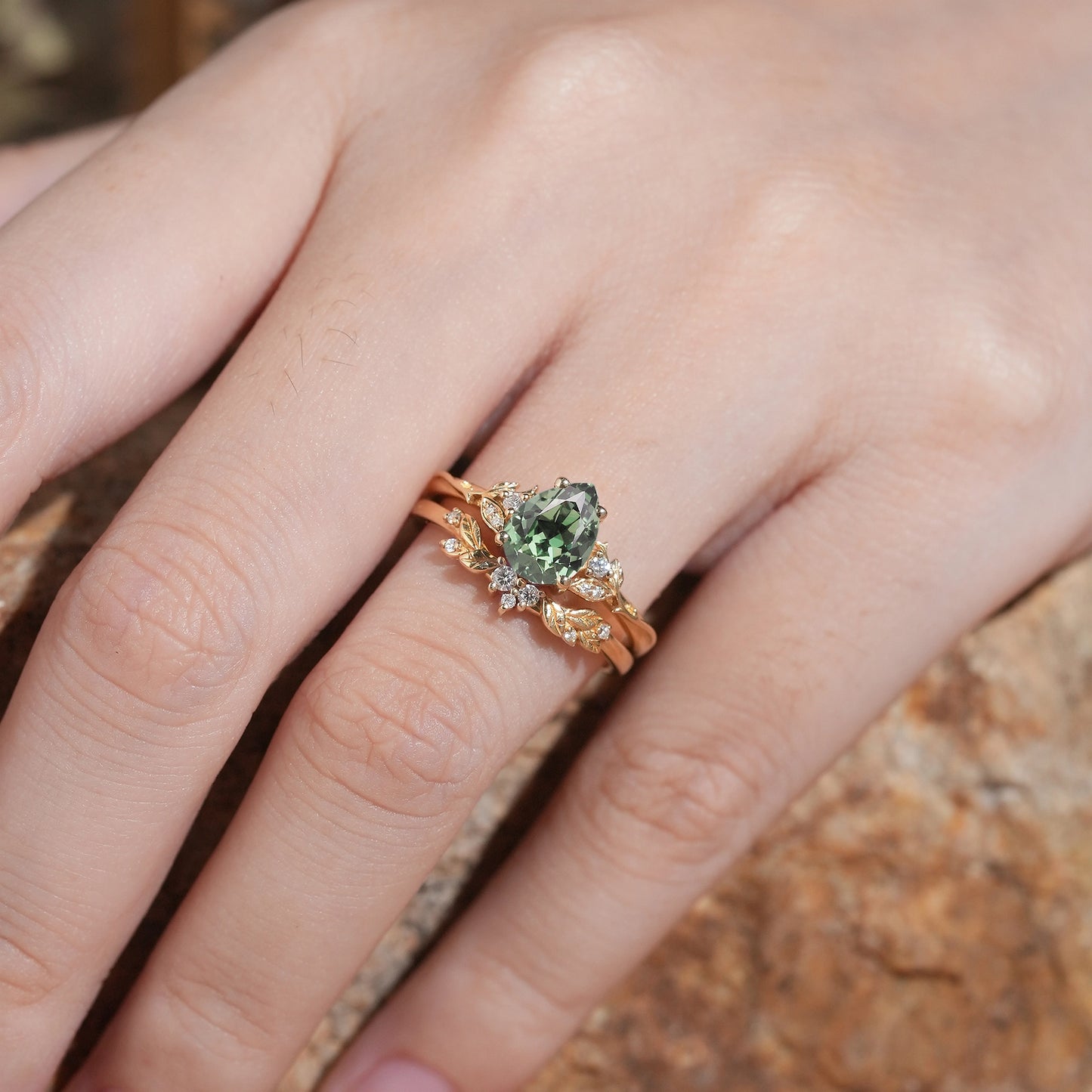 GemsMagic Pear Green Sapphire Leaf Inspired Bridal Ring Set
