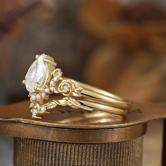 Pear Cut Moissanite Moon And Flower Inspired Bridal Ring Set