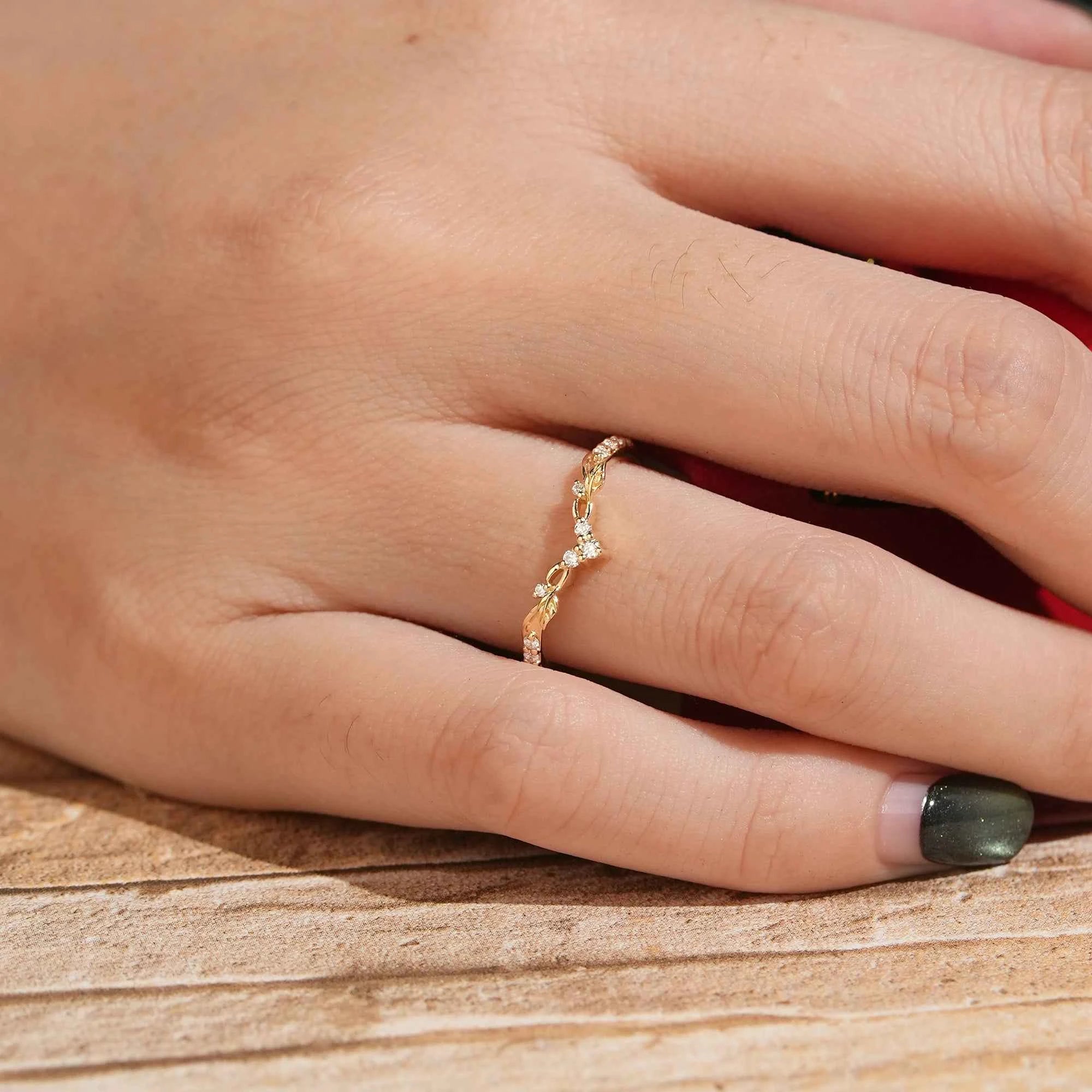 Moissanite Leaf And Stag Inspired Curved Wedding Ring