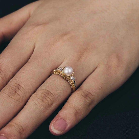 Akoya Pearl Peekaboo Promise Ring - GemsMagic - GemsMagic