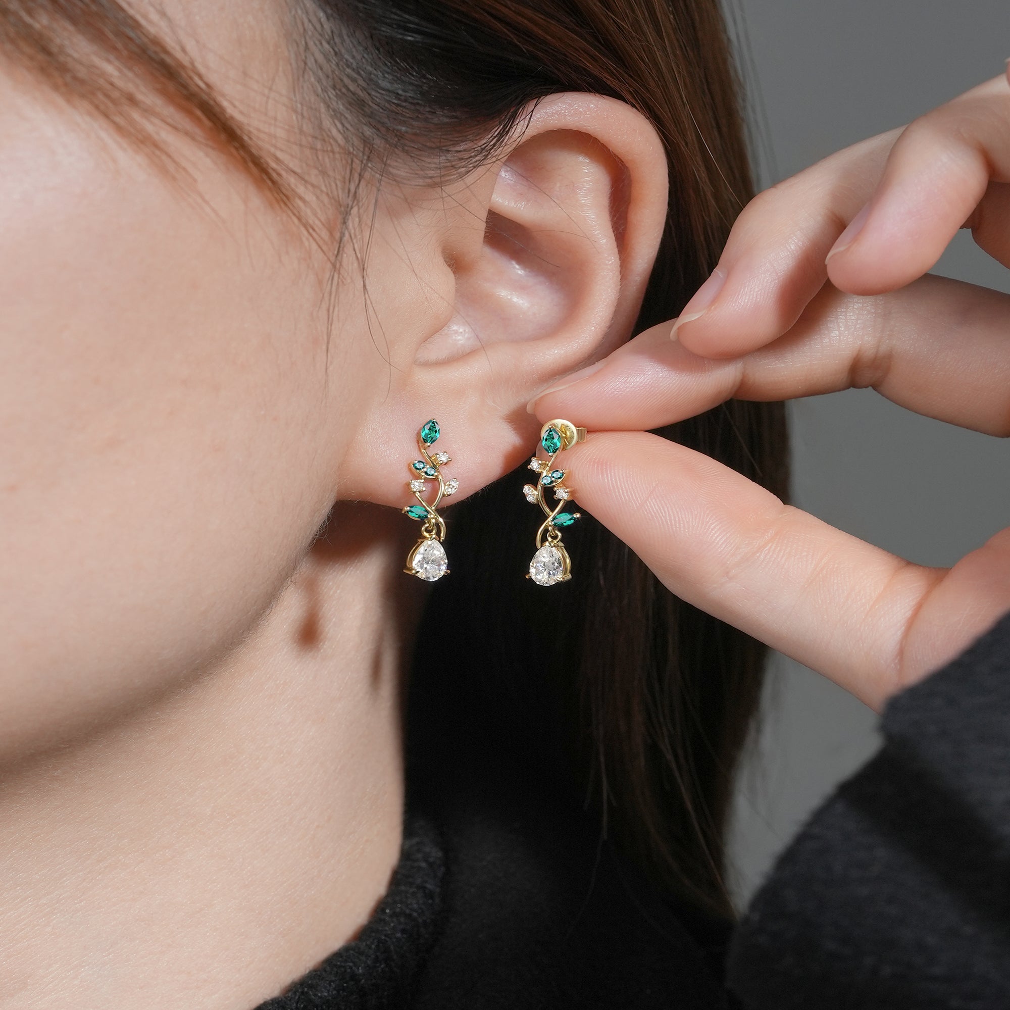 Aphrodite Mythical Emerald and Moissanite Earrings - GemsMagic