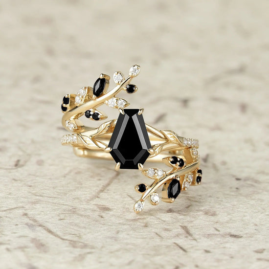 Aphrodite's Enchanted Vine | A Mythical Black Onyx Engagement Ring Set - GemsMagic