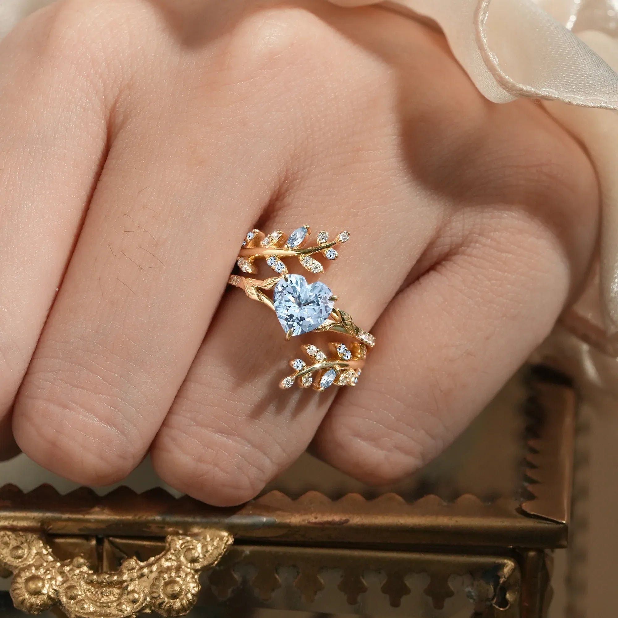 Aphrodite's Enchanted Vine | A Mythical Heart Shaped Aquamarine Engagement Ring Set - GemsMagic