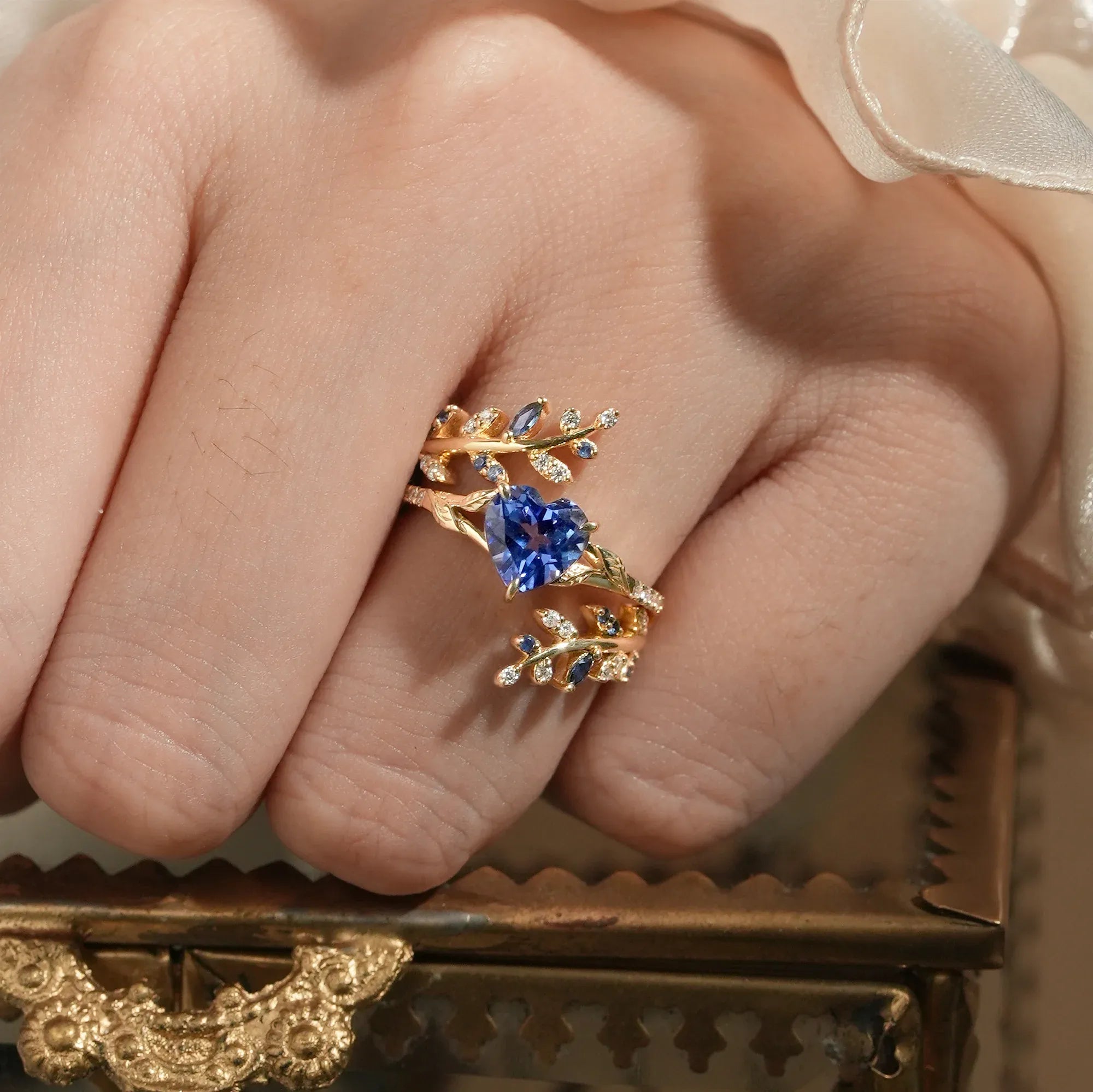 Aphrodite's Enchanted Vine | A Mythical Heart Shaped Sapphire Engagement Ring Set - GemsMagic