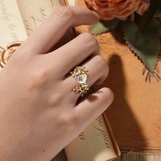 Aphrodite's Enchanted Vine | Moissanite Leaf Engagement Ring Set 2pcs - Vesper - GemsMagic