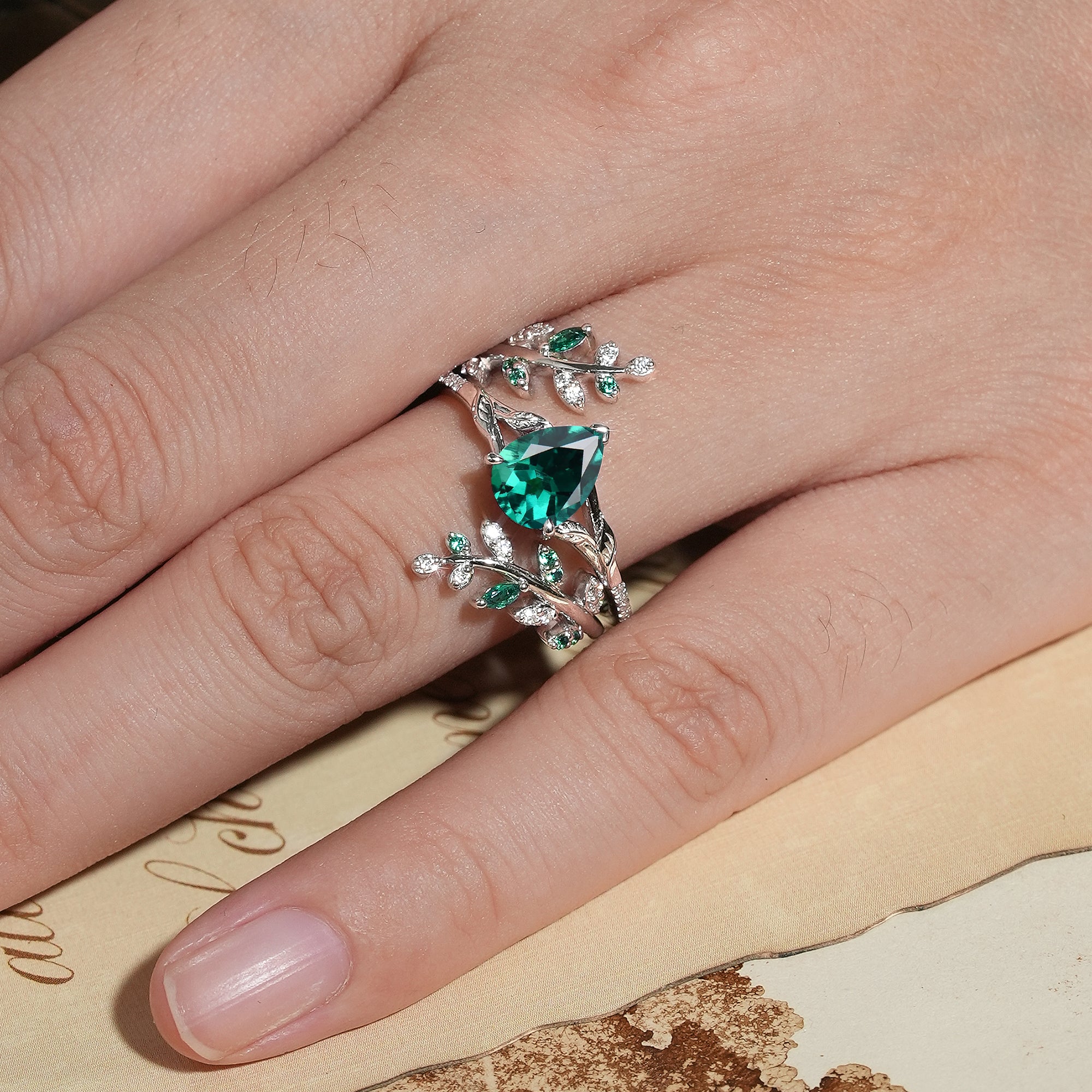 Aphrodite's Enchanted Vine | White Gold Emerald Engagement Ring Set - Marigold - GemsMagic