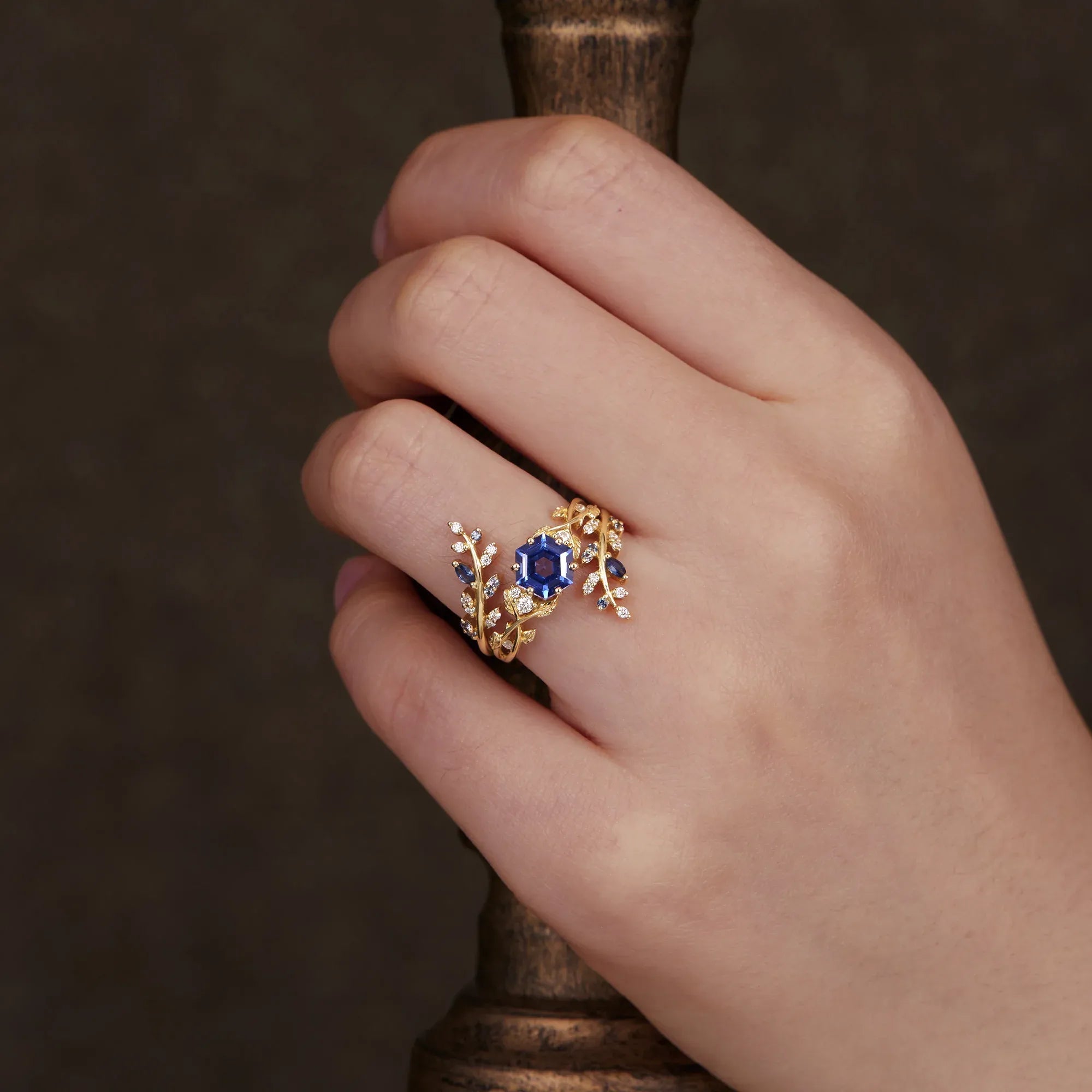 Aphrodite's Hexagon Sapphire Vine Ring Set | Clio - GemsMagic