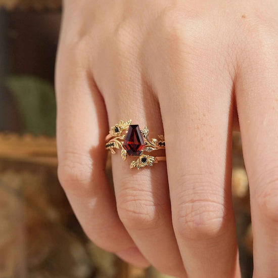 Coffin Cut Garnet And Black Onyx Floral Enhancer Ring Set - Rose Blossom - GemsMagic