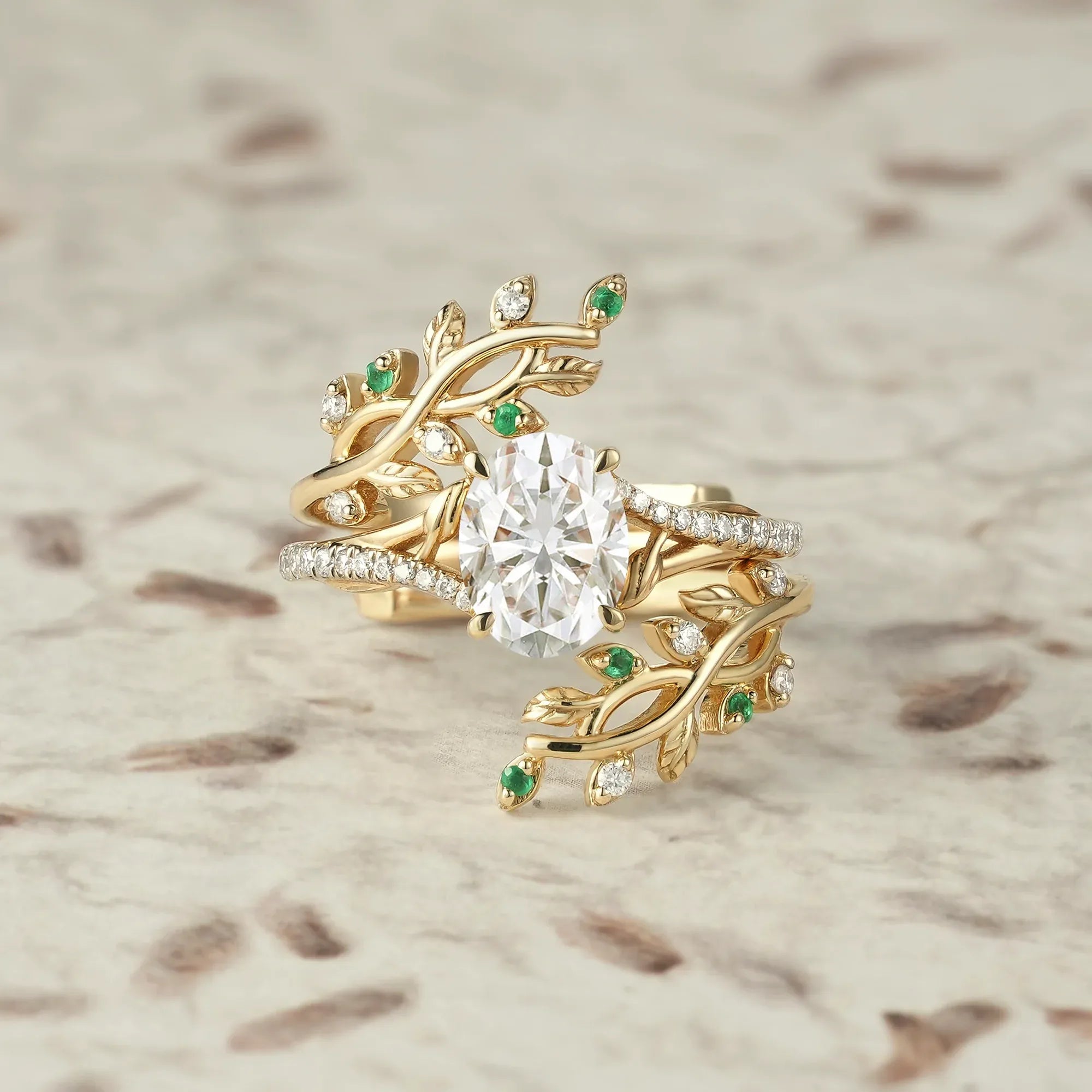 Cross Vine Moissanite and Emerald Ring Set - Lillian - GemsMagic