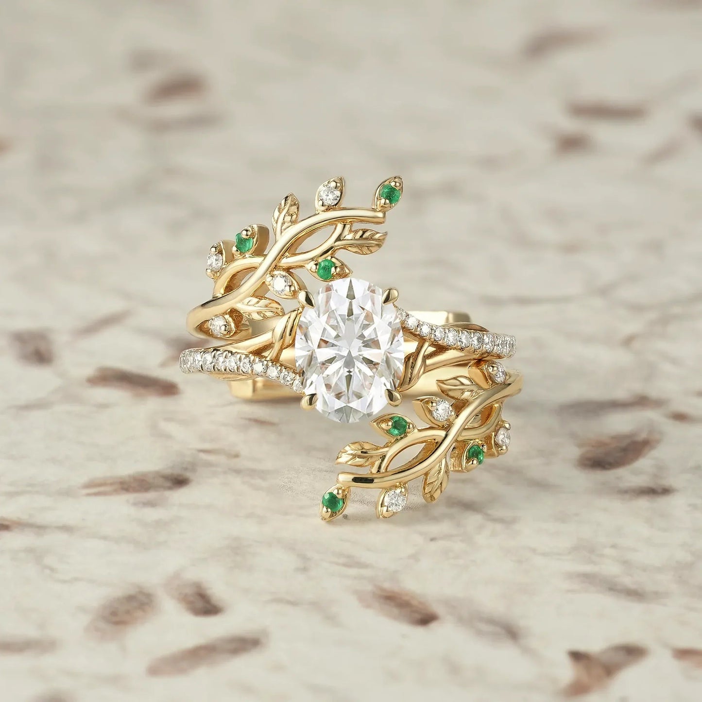 Cross Vine Moissanite and Emerald Ring Set - Lillian - GemsMagic