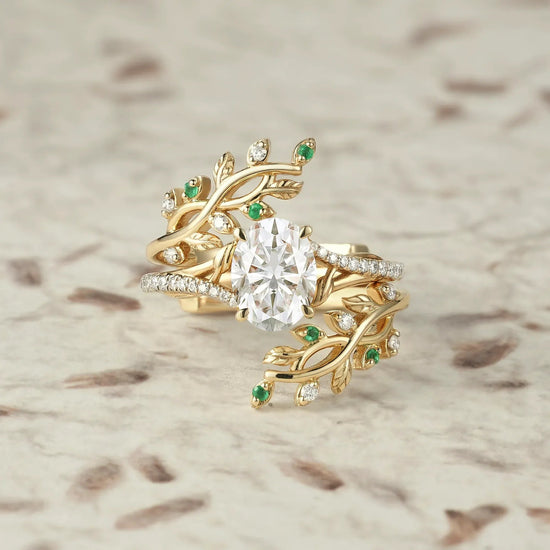 Cross Vine Moissanite and Emerald Ring Set - Lillian - GemsMagic