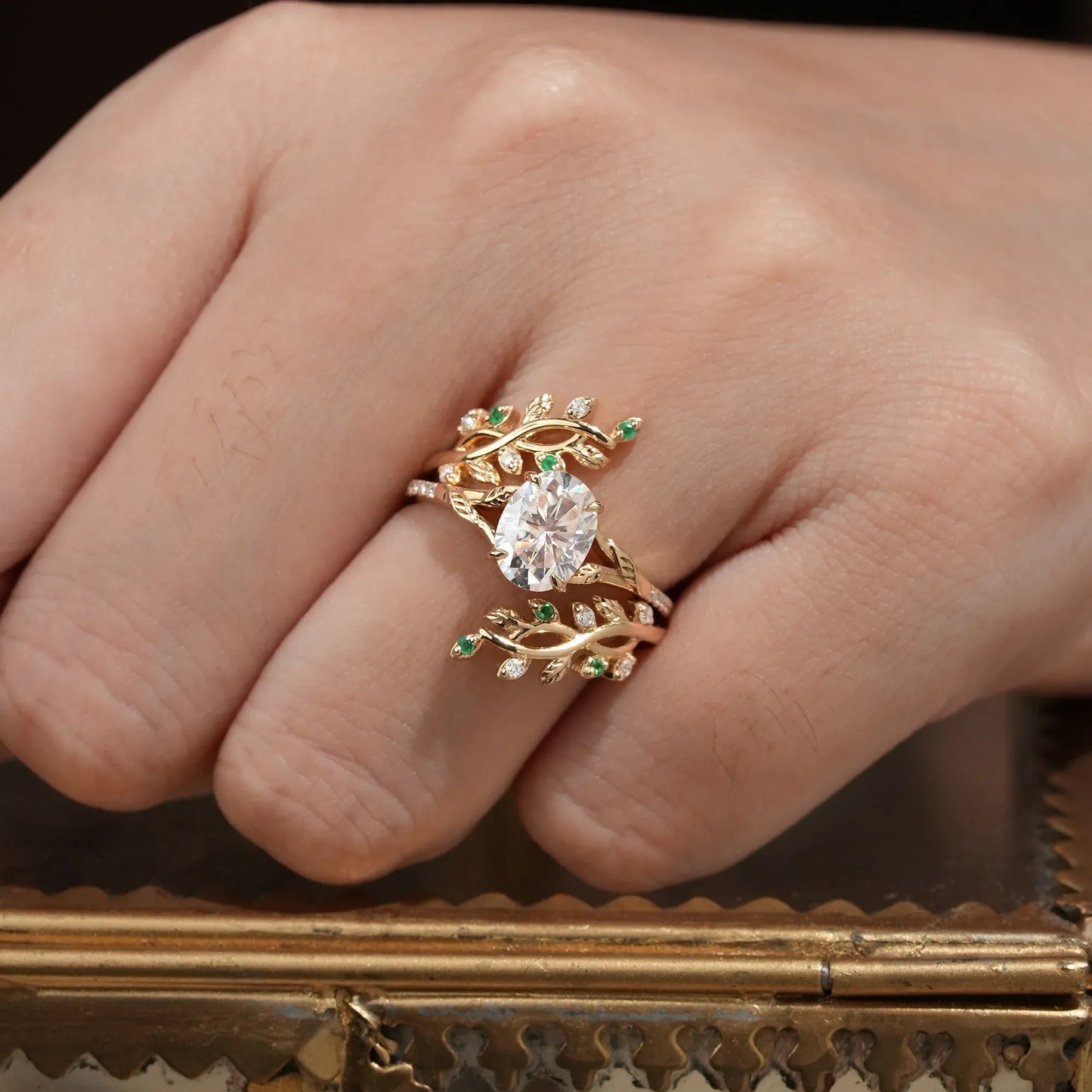 Cross Vine Moissanite and Emerald Ring Set - Valentina - GemsMagic