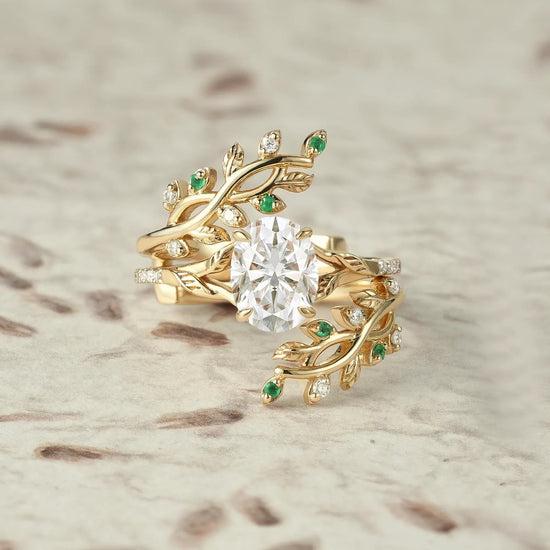Cross Vine Moissanite and Emerald Ring Set - Valentina - GemsMagic