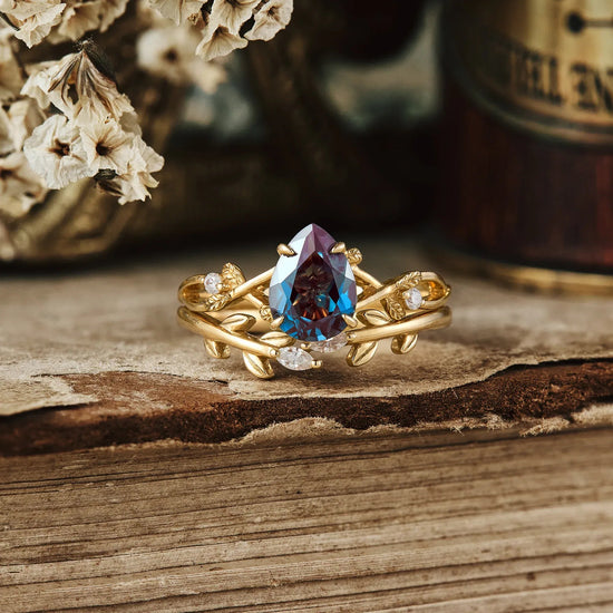 Crossed Leaves Alexandrite Engagement Ring Set - Isabella - GemsMagic