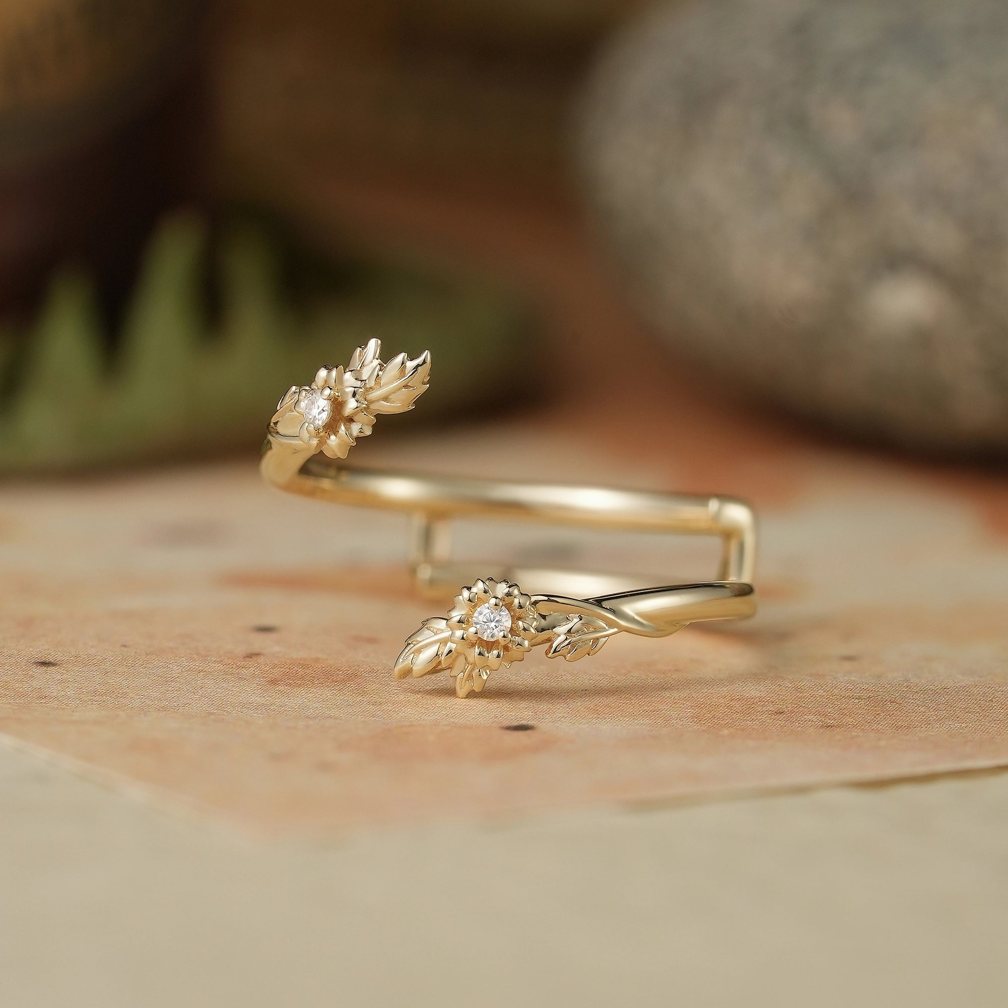 Daisy Inspired Moissanite Enhancer Wedding Band - Zephyrine - GemsMagic