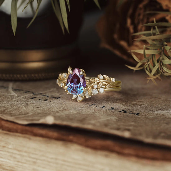 Dancing Leaf: Alexandrite Elegance Ring Set - Juliet - GemsMagic