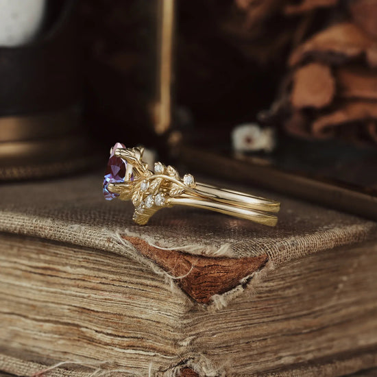 Dancing Leaf: Alexandrite Elegance Ring Set - Juliet - GemsMagic