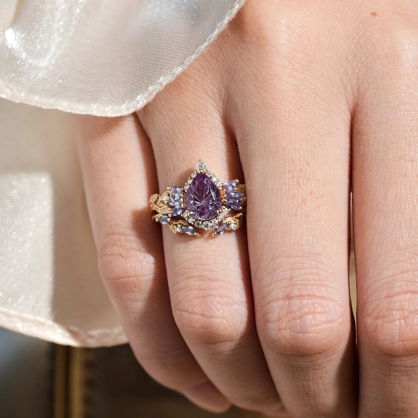 Fairy Ring - Alexandrite Halo Gold Ring Set 2pcs - Vivienne - GemsMagic
