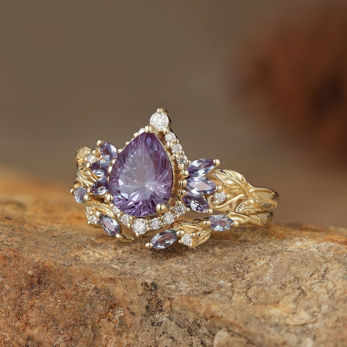 Fairy Ring - Alexandrite Halo Gold Ring Set 2pcs - Vivienne - GemsMagic