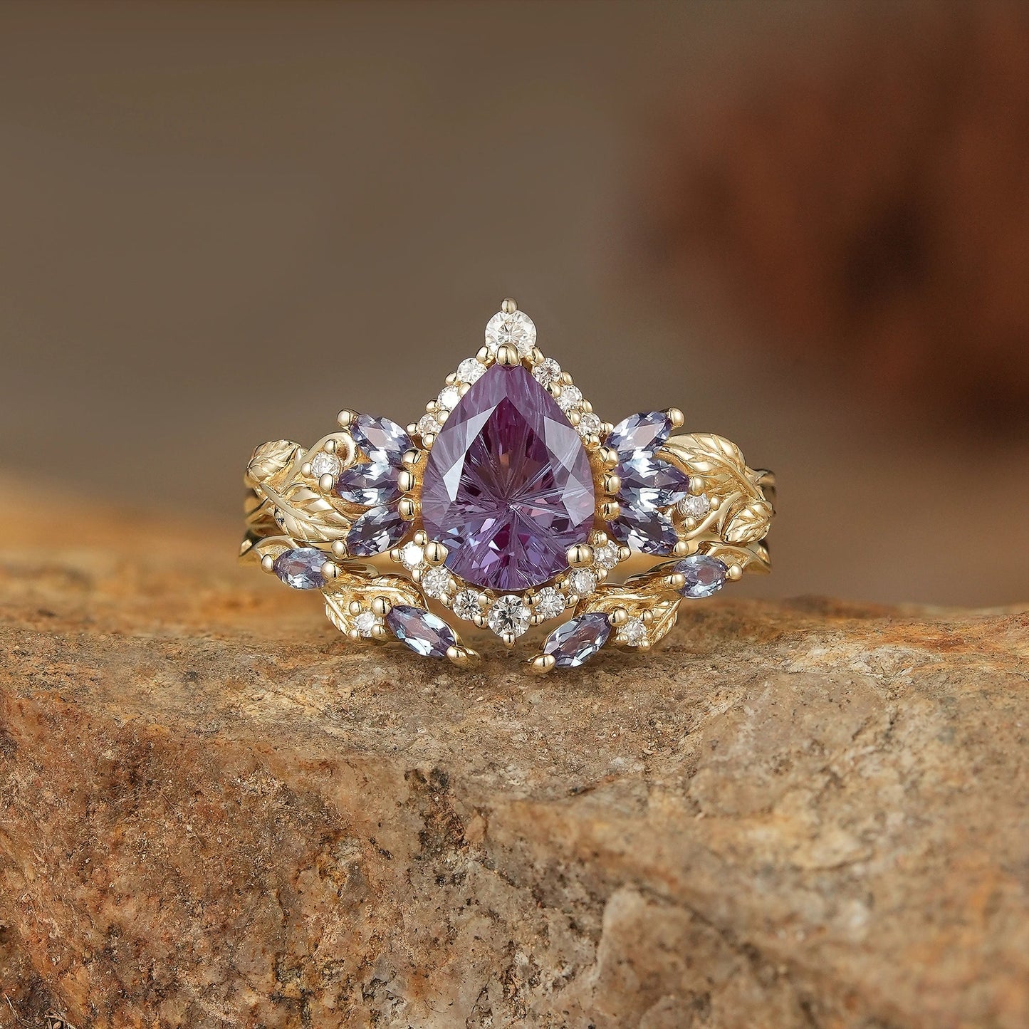 Fairy Ring - Alexandrite Halo Gold Ring Set 2pcs - Vivienne - GemsMagic